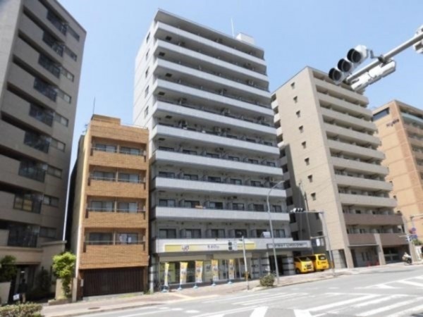 京都市上京区福大明神町、マンションの外観画像です