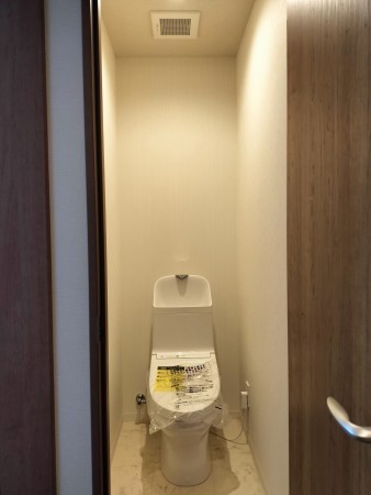 京都市上京区五辻通千本東入西五辻東町、中古一戸建てのトイレ画像です