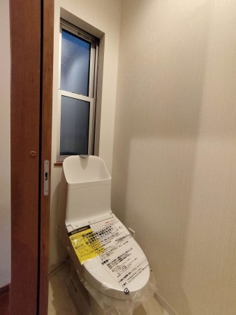 京都市上京区五辻通千本東入西五辻東町、中古一戸建てのトイレ画像です