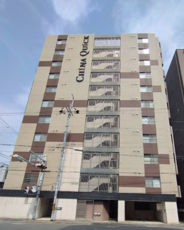 京都市上京区小川通今出川上る中小川町、マンションの外観画像です