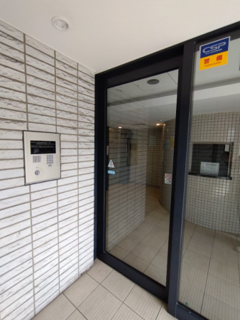 京都市上京区小川通今出川上る中小川町、マンションのエントランス画像です