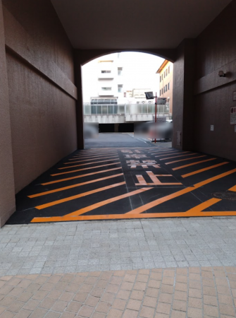 京都市上京区泰童片原町、マンションの駐車場画像です