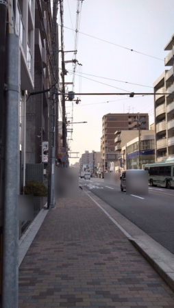 京都市上京区西船橋町、マンションの前面道路を含む現地写真画像です