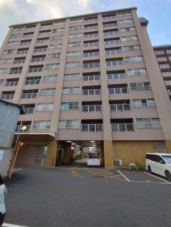 京都市上京区五辻通浄福寺西入一色町、マンションの画像です