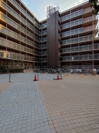 京都市上京区千本通一条上る泰童片原町、マンションの外観画像です