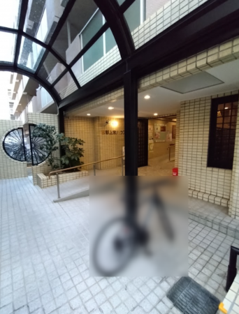 京都市上京区千本通一条上る泰童片原町、マンションの外観画像です