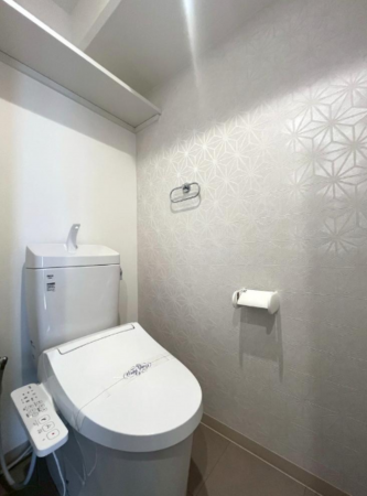 京都市上京区今出川通小川東入南兼康町、マンションのトイレ画像です