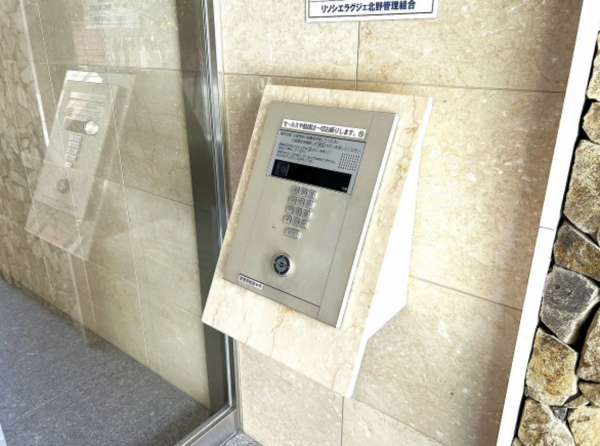 京都市上京区大上之町、マンションのエントランス画像です