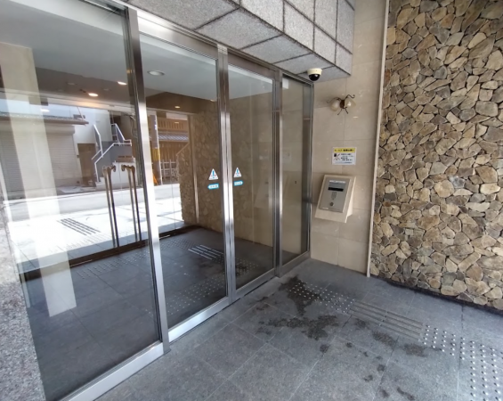 京都市上京区大上之町、マンションのエントランス画像です