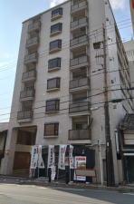 京都市上京区千本通出水下る十四軒町、マンションの外観画像です
