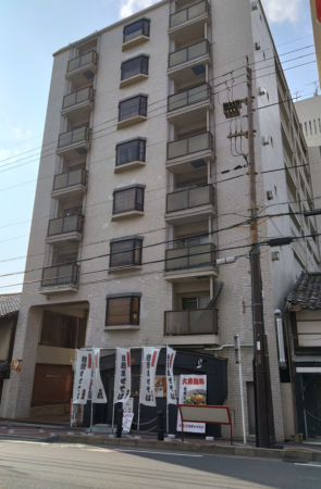京都市上京区千本通出水下る十四軒町、マンションの外観画像です