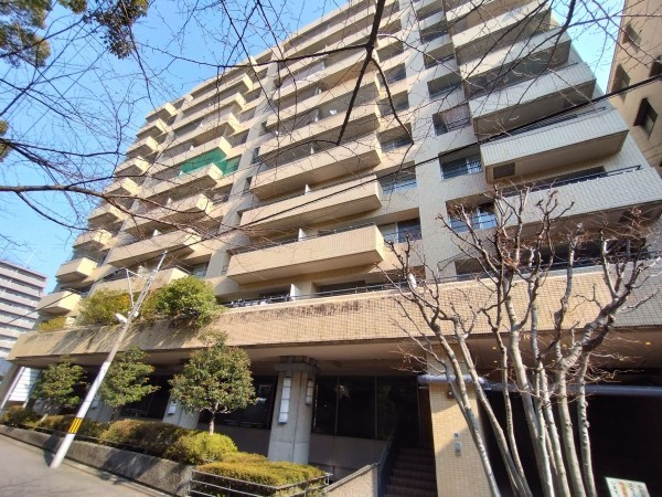 京都市上京区東堀川通一条上る竪富田町、マンションの外観画像です