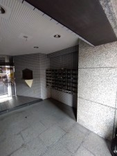 京都市上京区元北小路町、マンションのエントランス画像です