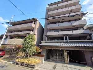 京都市上京区大上之町、マンションの外観画像です