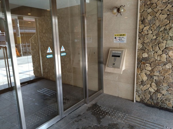 京都市上京区大上之町、マンションのエントランス画像です