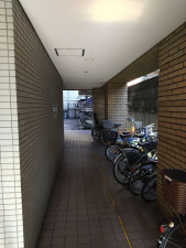 京都市上京区今出川通浄福寺西入２丁目東上善寺町、マンションの画像です