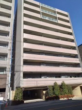 京都市上京区今出川通浄福寺西入２丁目東上善寺町、マンションの画像です