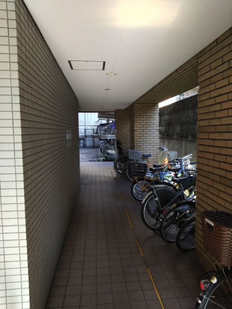 京都市上京区今出川通浄福寺西入２丁目東上善寺町、マンションの画像です