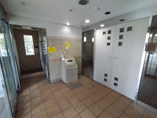 京都市上京区千本通一条上る北伊勢殿構町、マンションの画像です