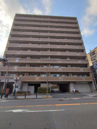 京都市上京区千本通一条上る北伊勢殿構町、マンションの画像です