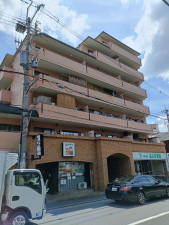京都市中京区聚楽廻西町、マンションの画像です