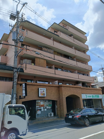 京都市中京区聚楽廻西町、マンションの画像です