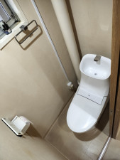 京都市上京区五辻通浄福寺西入一色町、マンションのトイレ画像です