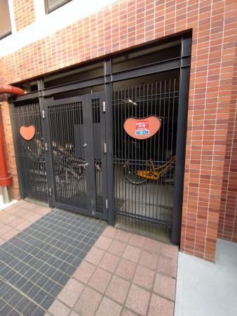京都市上京区大宮通今出川下る薬師町、マンションの画像です