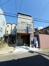 京都市中京区西ノ京西中合町、新築一戸建ての画像です