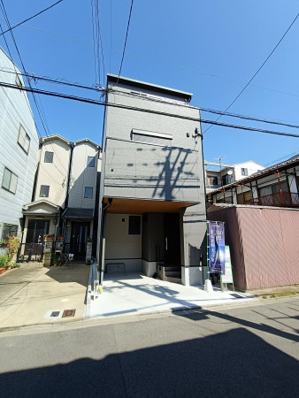 京都市中京区西ノ京西中合町、新築一戸建ての画像です