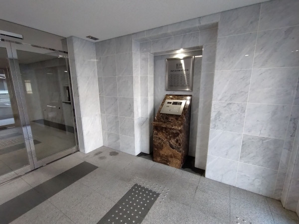 京都市上京区丸太町通黒門東入藁屋町、マンションの画像です