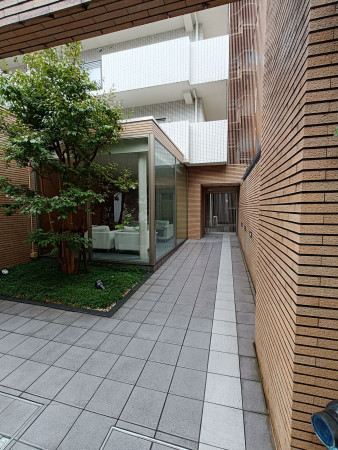 京都市中京区柳馬場通三条上る油屋町、マンションの画像です