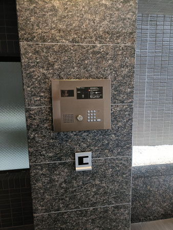 京都市中京区堀川通四条上る錦堀川町、マンションの画像です
