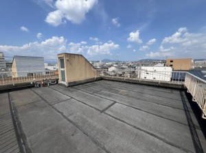 京都市中京区壬生東大竹町、収益物件/ビルのバルコニー画像です