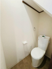 京都市上京区田村備前町、中古一戸建てのトイレ画像です