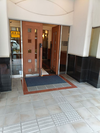 京都市中京区室町通三条下る烏帽子屋町、マンションの画像です