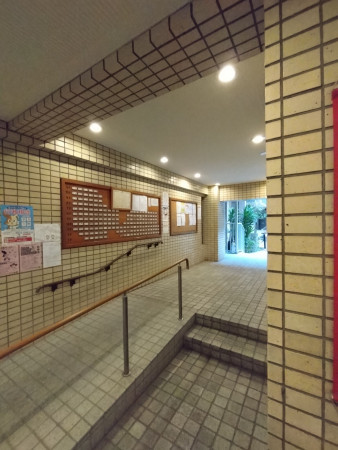 京都市上京区千本通一条上る泰童片原町、マンションの画像です