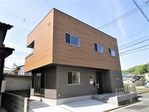 福山市山手町、中古一戸建ての画像です