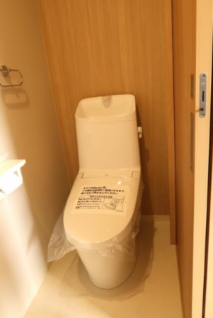 福山市城興ケ丘、新築一戸建てのトイレ画像です