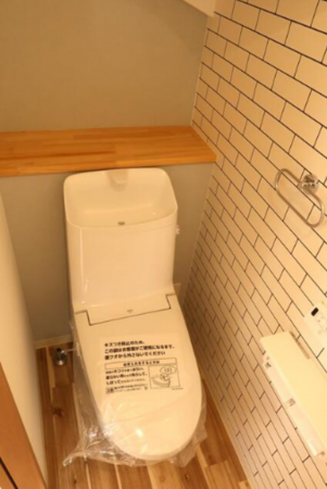 福山市城興ケ丘、新築一戸建てのトイレ画像です