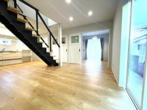 福山市新涯町、中古一戸建ての画像です