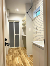 福山市新涯町、中古一戸建ての画像です