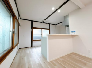 福山市瀬戸町大字長和、中古一戸建ての画像です