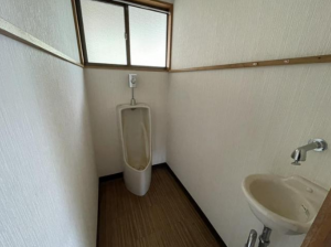 福山市山手町、中古一戸建てのトイレ画像です
