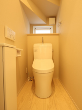 福山市田尻町、新築一戸建てのトイレ画像です
