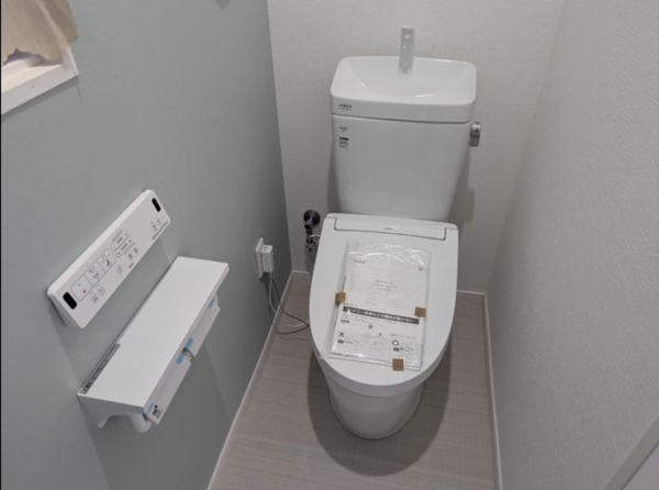 福山市東深津町、中古一戸建てのトイレ画像です