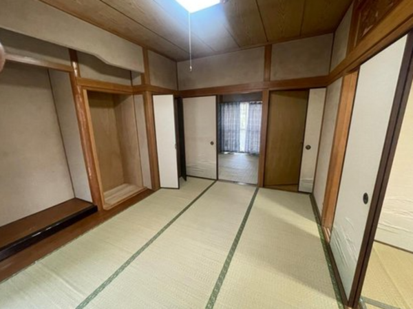 福山市水呑町、中古一戸建ての画像です