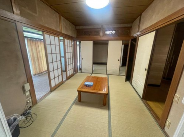 福山市水呑町、中古一戸建ての画像です