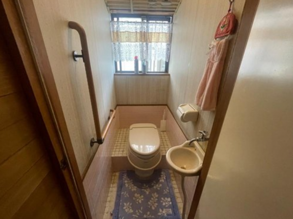 福山市水呑町、中古一戸建ての画像です