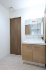 福山市南蔵王町、新築一戸建ての洗面画像です